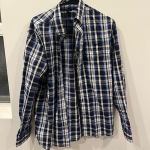 RW&co Men’s button down dress shirt.